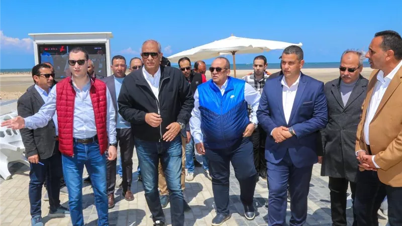 محافظ كفرالشيخ يتابع تنفيذ مشروع “الأكوابارك” بكورنيش بلطيم الجديد