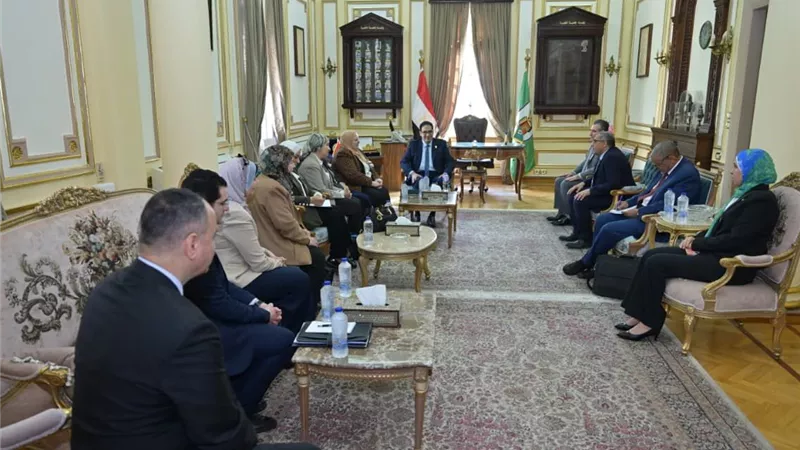 جامعة القاهرة تستقبل وفد «ضمان الجودة» لتعزيز الاعتماد  بكلية الصيدلة