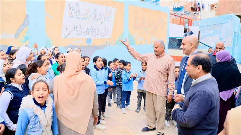 وزير التعليم يجرى جولة تفقدية مفاجئة لمدارس الشرقية