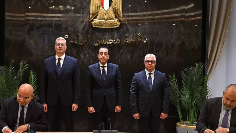 مدبولي يشهد توقيع مشروع «بولي سيرف» بالسخنة باستثمارات 215 مليون دولار
