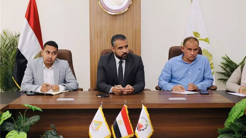 رئيس جهاز العبور الجديدة يجتمع مع الشركات والجهات الاستشارية 