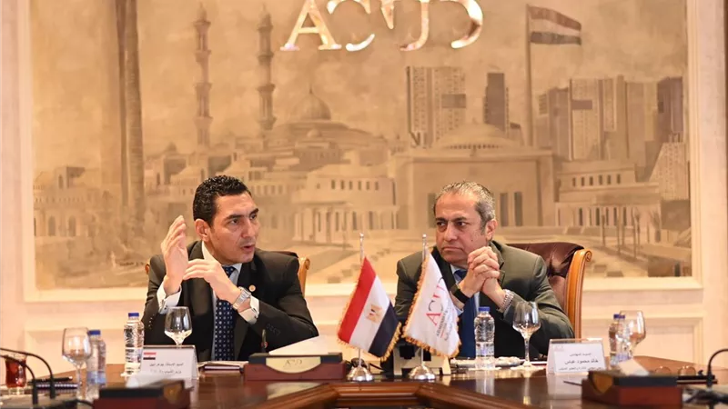 لقاء وزير الرياضة ورئيس شركة العاصمة الإدارية لتعزيز التعاون