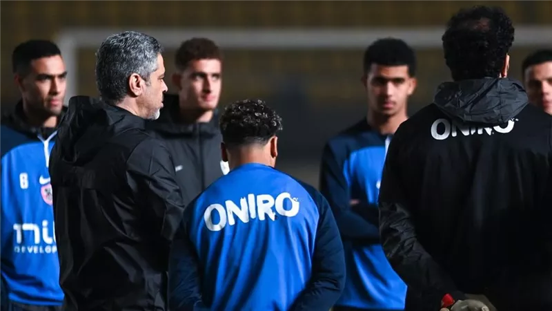 معتمد جمال يحفز لاعبي الزمالك قبل مواجهة شباب بلوزداد