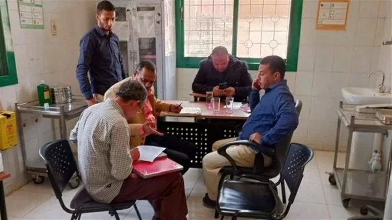 المتابعة الميدانية بالمنيا ترصد غياب 21 طبيبًا وإداريًا في 4 وحدات صحية