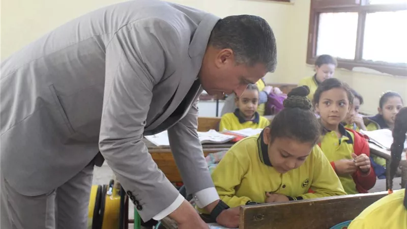 بعد جولة مفاجئة مدير تعليم الجيزة إنهاء تكليف مديرة مدرسة ببولاق الدكرور 