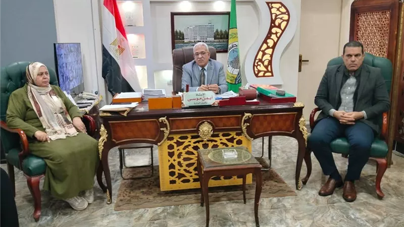 وكيل تعليم الإسماعيلية يوجه برفع درجة الاستعداد للامتحانات وضبط الانضباط