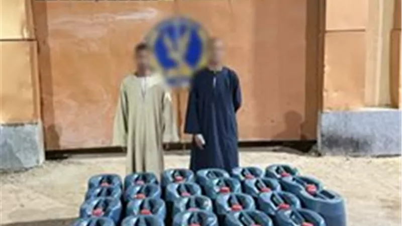 إحباط بيع طن سولار بالسوق السوداء بأسوان