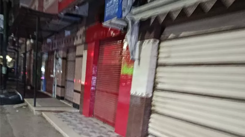 الغربية تُحكم السيطرة في عطلة الأسبوع.. التزام واسع بمواعيد الغلق
