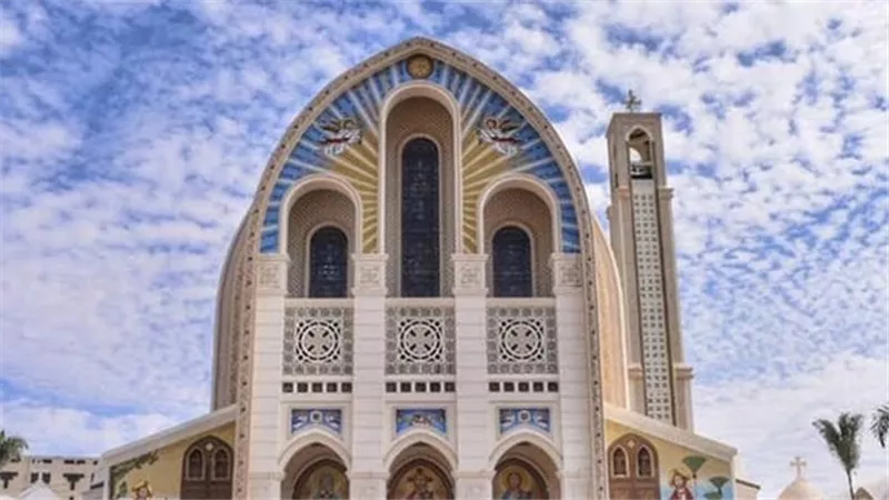 كل ما تريد معرفته عن صلوات أسبوع الآلام 2026.. المواعيد والضوابط
