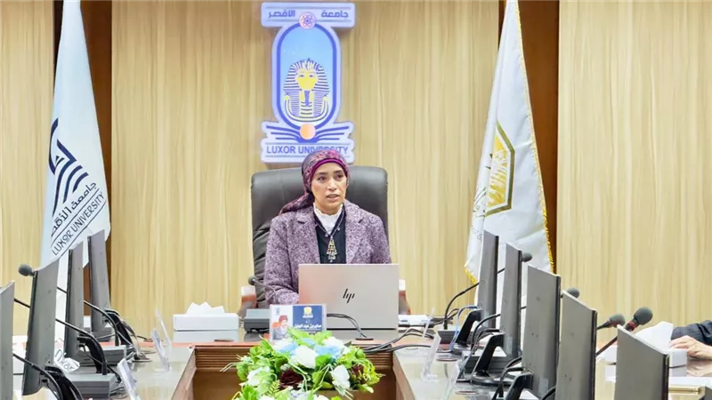 جامعة الأقصر: صرف مكافأة استثنائية من موارد الجامعة الذاتية لجميع العاملين