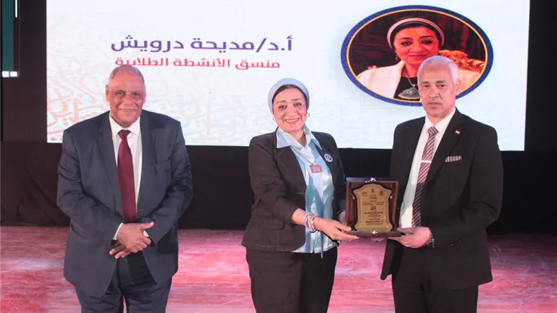 «هنروح فين يا بابا» يتصدر مهرجان الإبداع المسرحي بجامعة أسيوط