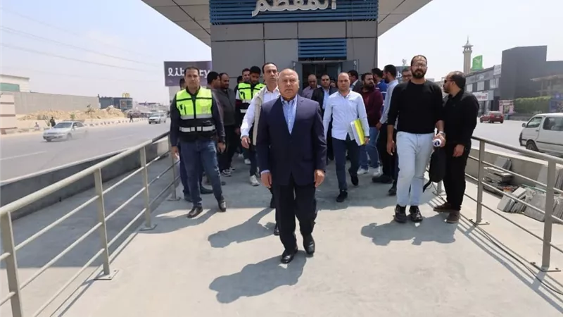 وزير النقل يتابع المرحلة الثانية من مشروع الأتوبيس الترددي 