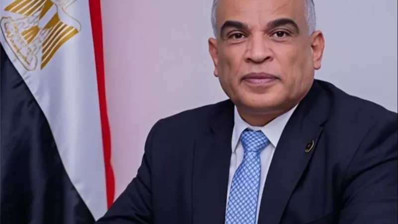 رئيس جامعة طنطا يهنئ البابا تواضروس الثاني بمناسبة عيد القيامة المجيد