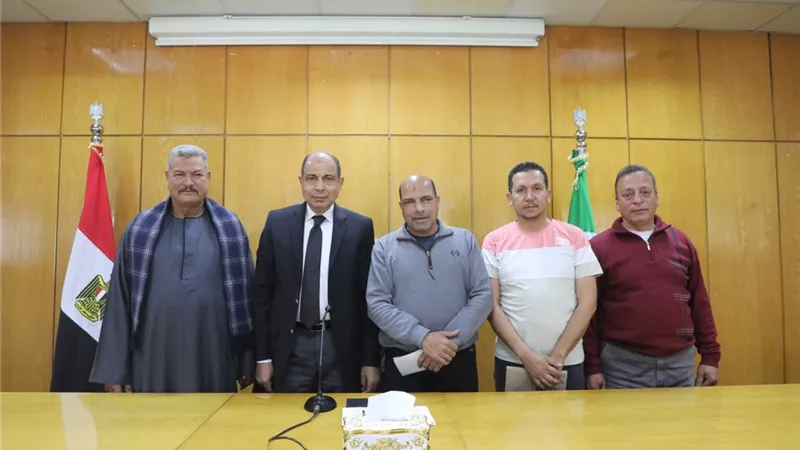 محافظ المنيا يوجه بسرعة تشغيل سجل مدني بمجمع زهرة