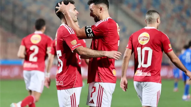 لاعبو الأهلي يرفضون الانضمام لمنتخب مصر.. عبد الجليل يوضح التفاصيل