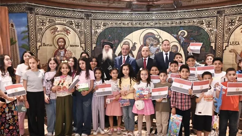 محافظ الغربية يوزع هدايا الرئيس على الأطفال احتفالا بعيد القيامة المجيد