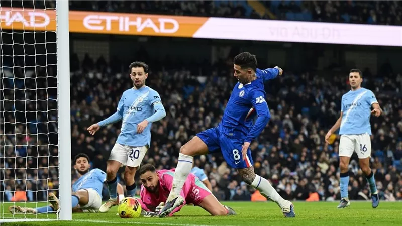 تاريخ مواجهات تشيلسي ومانشستر سيتي قبل لقاء الليلة بالدوري الإنجليزي 