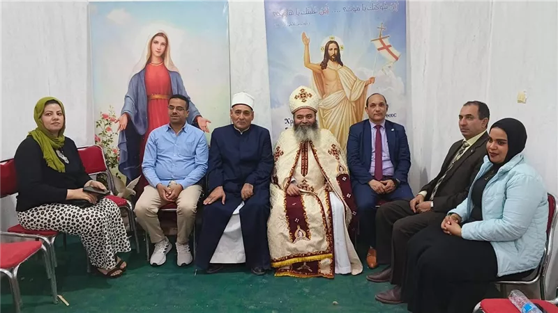 خريجو الأزهر بالمنيا يهنئون الأقباط بعيد القيامة ويؤكدون ترسيخ الوحدة  