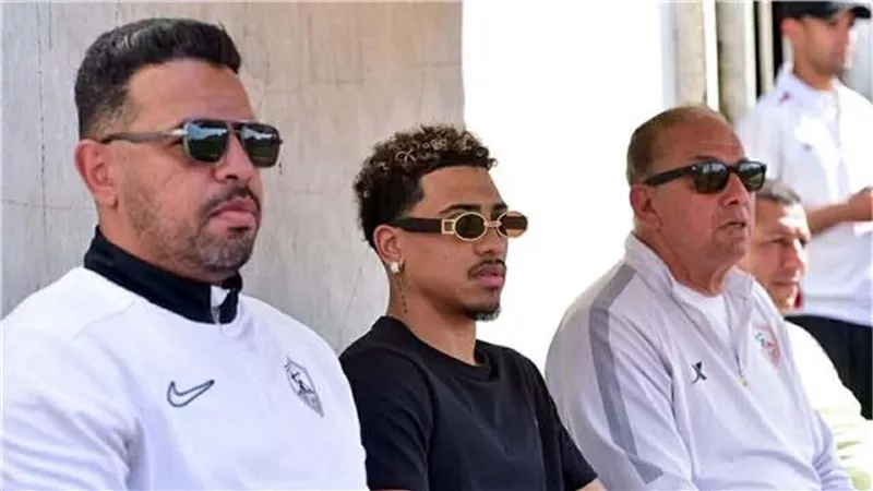 دعم من الكبار.. بيزيرا يحضر مباراة ناشئي الزمالك والأهلي
