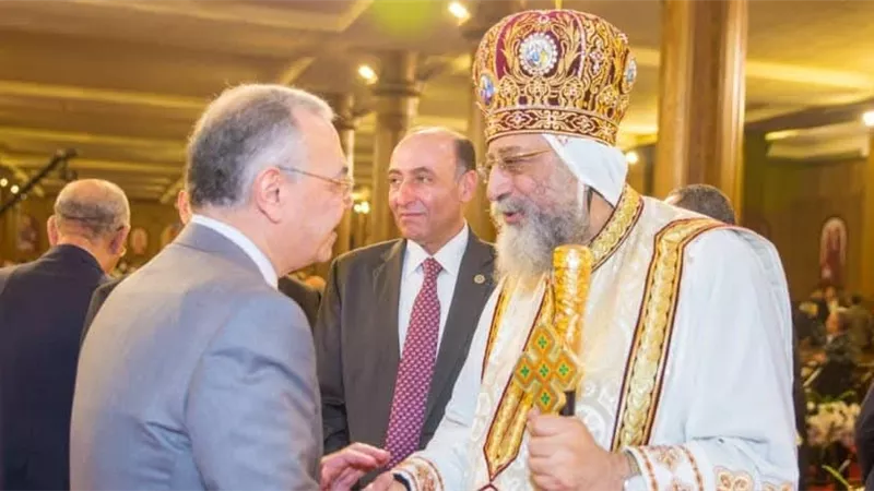 رئيس المصريين الأحرار يشارك في قداس القيامة بالكاتدرائية.. ويهنيء البابا