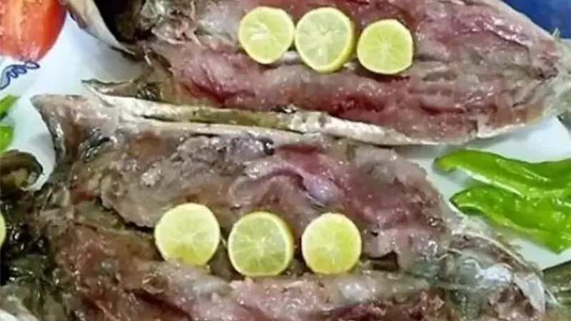 الفسيخ تحت المجهر.. كيف تستمتع به دون أن تدفع الثمن بصحتك؟