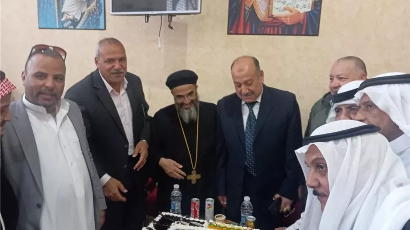 محافظ جنوب سيناء يطمئن على زيارة روساء المدن الى كنائس المحافظة للتهنئة 