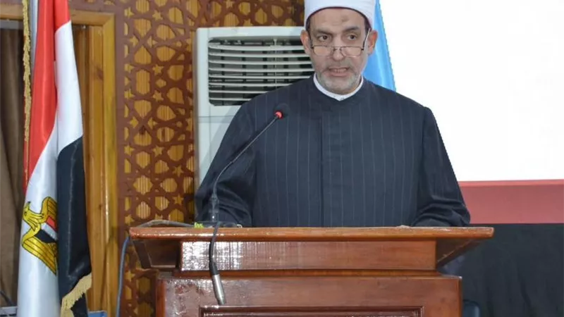 المفتي: مصر شكلت عبر أزهرها الشريف حلقة وصل مركزية بين المشرق والمغرب