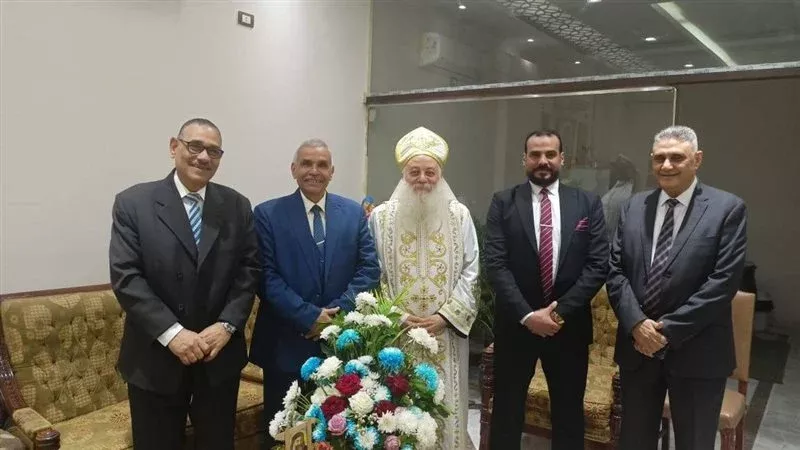«المصريين الأحرار» يشارك في احتفالات عيد القيامة بالإسكندرية 