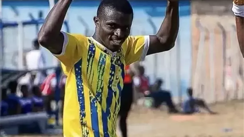 مقتل لاعب كرة قدم أفريقي بسبب هجوم مسلح 