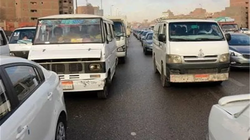 كثافات مرورية بشوارع المنيا بسبب إقبال المواطنين على الاحتفال بشم النسيم