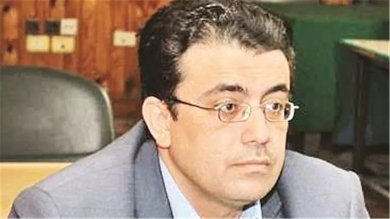 حسام أبو العلا يفجر مفاجأة جديدة حول اشتراط Word في إيداع الكتب | خاص