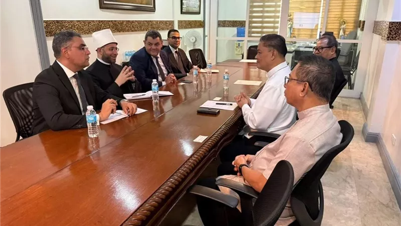 جيلبرت جارسيرا: سنرسل أساقفة الفلبين للتدريب بالأوقاف في مصر.. صور