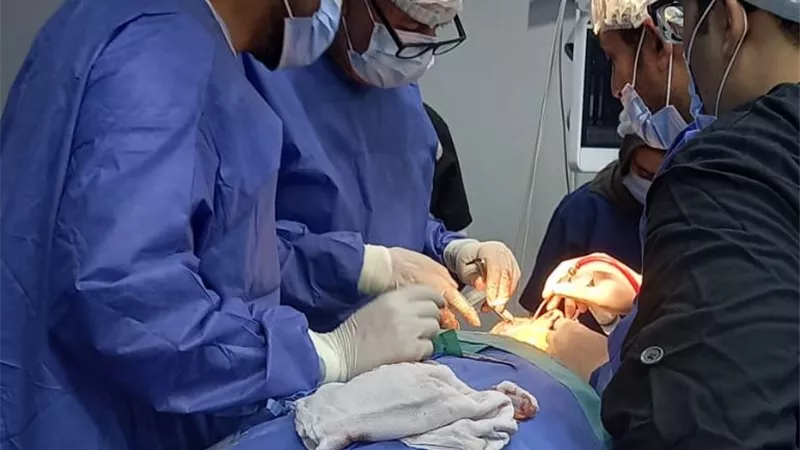 إنجاز غير مسبوق.. جراحة دقيقة تنقذ وجه مُسن بمستشفى المحلة العام بالغربية