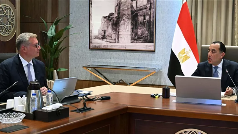 بدء إجراءات «القيد المؤقت» في البورصة لـ10 شركات تتبع قطاع البترول