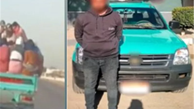 القبض على سائق ربع نقل بالبحيرة بسبب تحميل ركاب بالصندوق الخلفي 