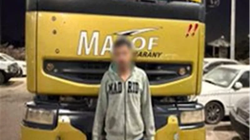«كان بيختصر الطريق».. القبض على سائق 