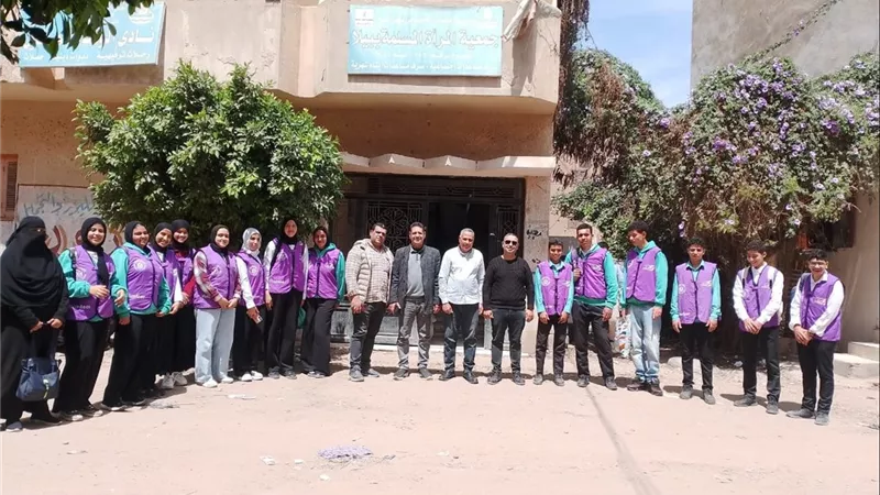 تحت شعار«متطوعون في حب مصر».. شباب كفر الشيخ يجملون مركز بيلا 