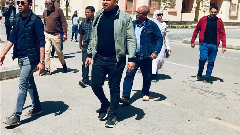 رئيس مدينة حدائق العاصمة يتابع تطوير ورفع كفاءة الخدمات