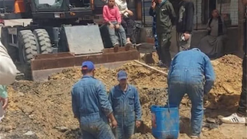 مياه القناة: إصلاح كسر صرف صحي بأبو عطوة في وقت قياسي