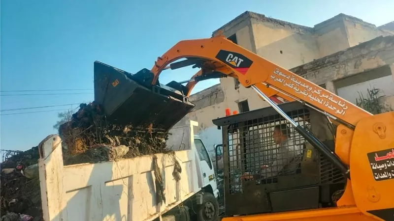 جمال ساطور يتابع منظومة النظافة بدسوق.. رفع 120 طن مخلفات وزراعات جديدة 