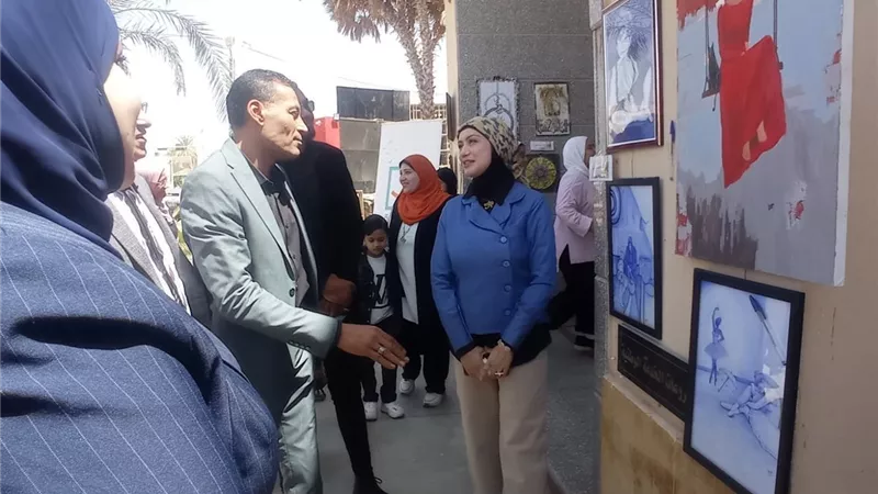 ختام معرض «تجربة شخصية» ضمن مشروع «المواجهة والتجوال» بالوادي الجديد