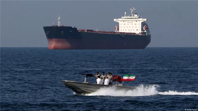 إيران تهدد: التجارة في البحر الأحمر تحت رحمتنا إذا استمر الحصار الأمريكي