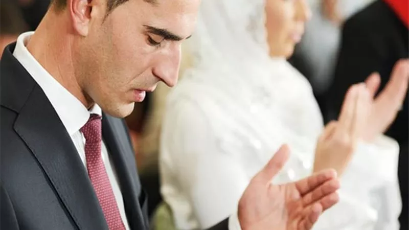 هل قراءة الفاتحة عند عقد الزواج بدعة؟.. دار الإفتاء توضح 