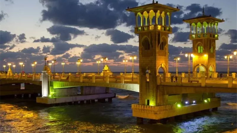 “إمبراطورية الإسكندرية بالخارج”.. أبناء الثغر يفرضون حضورهم بأوروبا
