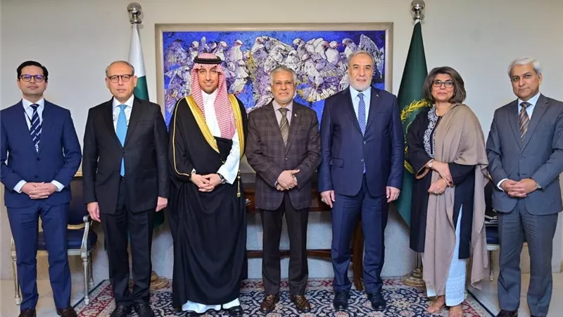 مشاركة مصرية باجتماع رباعي في باكستان حول حرب أمريكا وغيران
