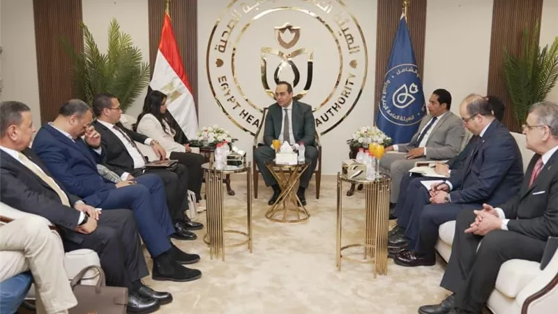 رئيس الرعاية الصحية يلتقي وفدًا برلمانيًا لدعم الخدمات الصحية بالإسماعيلية