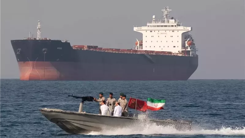 مسعود الفك:  طهران لا تزال تسعى لاستخدام مضيق هرمز كورقة تفاوضية|فيديو 