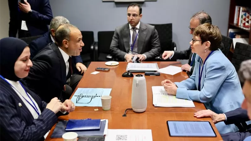 وزير الخارجية يلتقي رئيسة البنك الأوروبي لإعادة الإعمار والتنمية في واشنطن
