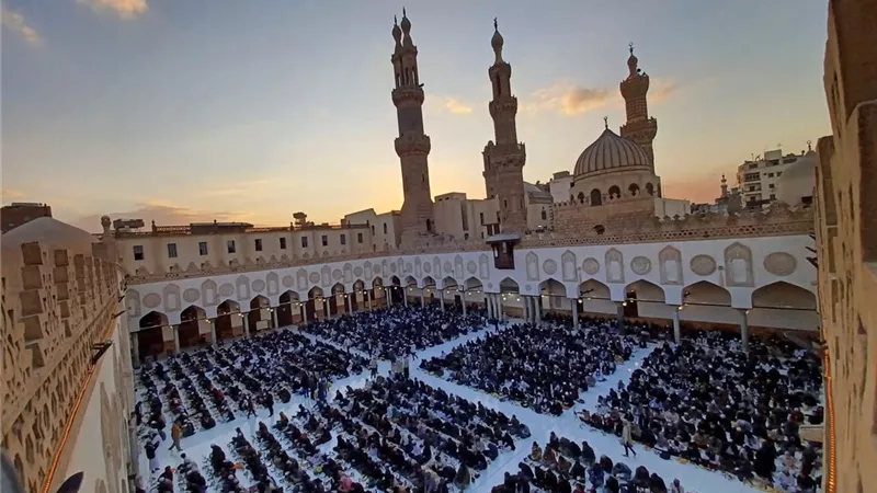 بث مباشر.. شعائر صلاة الجمعة الأخيرة من شوال في الجامع الأزهر
