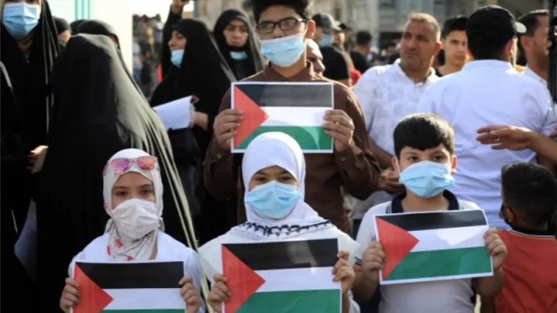 من العراق لسوريا.. لاجئون فلسطينيون يطالبون السفيرالفلسطيني بتسوية أوضاعهم